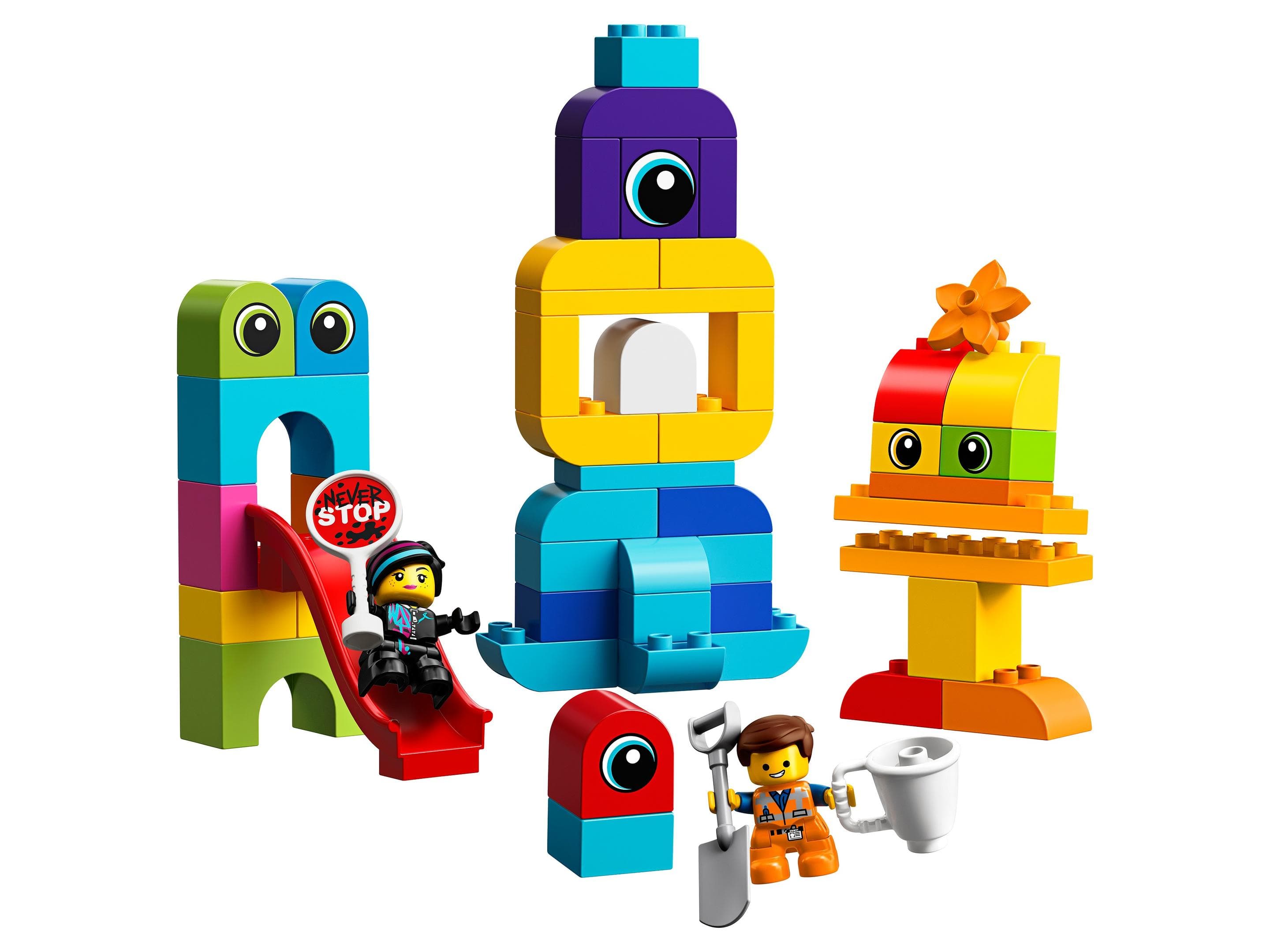 LEGO sættet Emmet and Lucy's Visitors from the DUPLO Planet