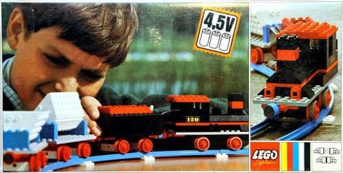 LEGO sættet Complete Freight Train Set with Tipper Trucks