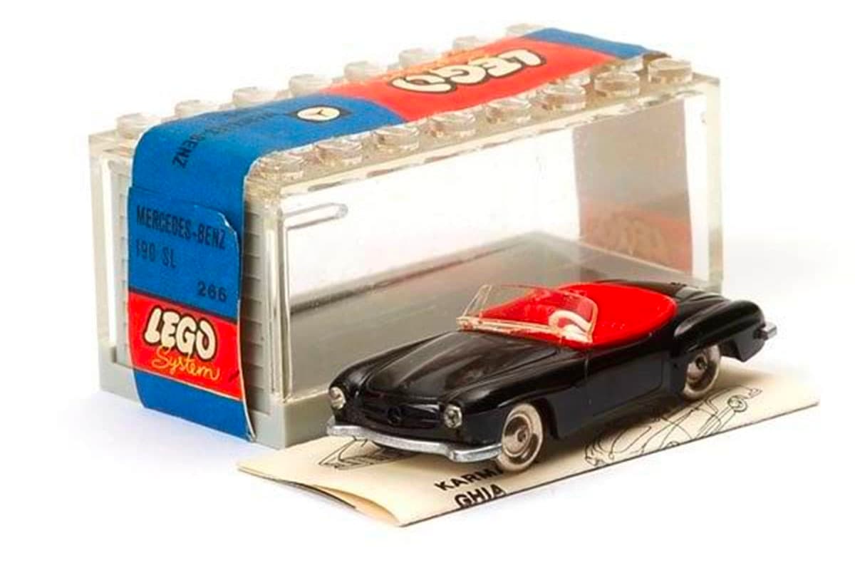 LEGO sættet 1:87 Mercedes 190 SL with Garage