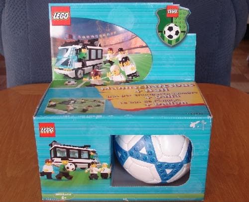 LEGO sættet Team Bus with Ball