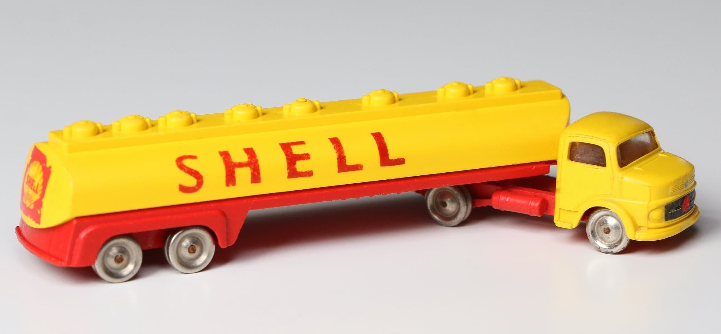 LEGO sættet 1:87 Mercedes Shell Tanker
