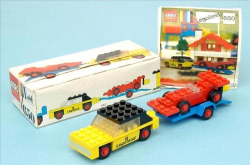 LEGO sættet Car with Trailer and Racing Car