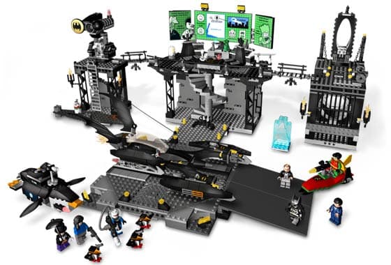 LEGO sættet The Batcave: The Penguin and Mr. Freeze's Invasion
