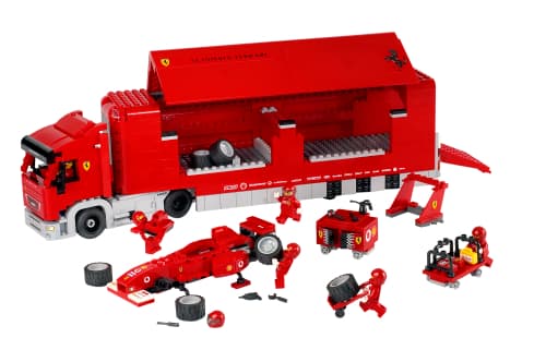LEGO sættet Scuderia Ferrari Truck