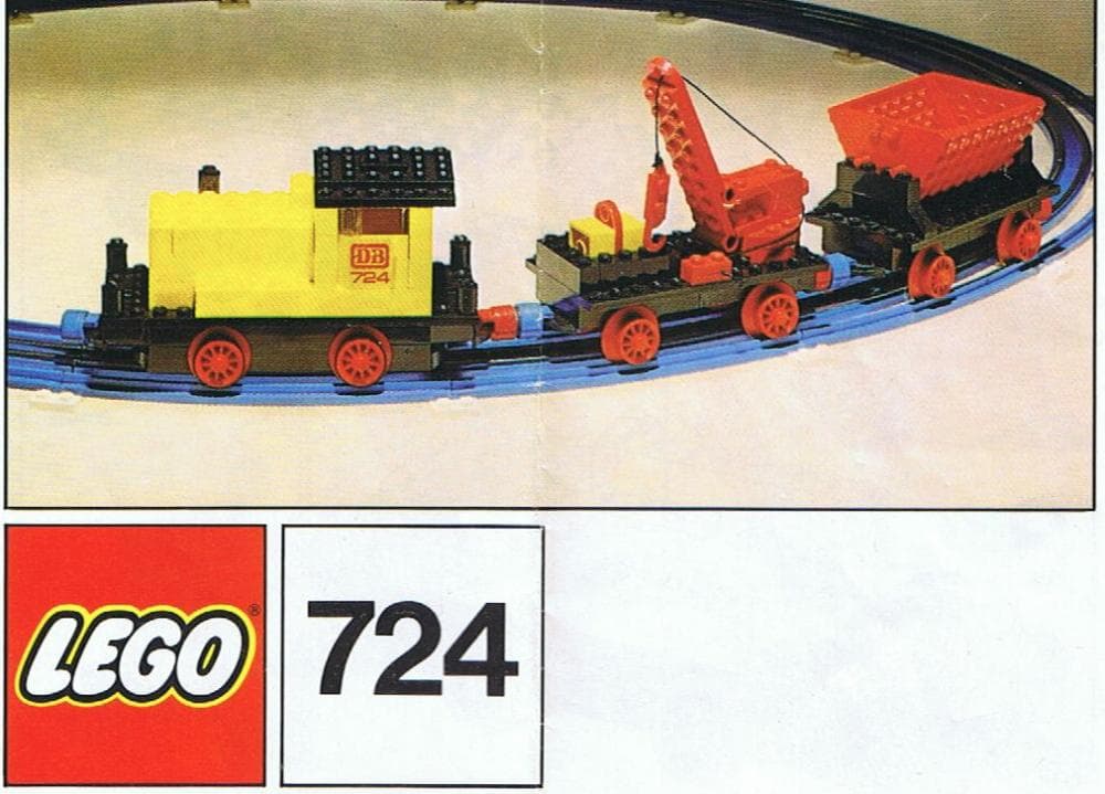 LEGO sættet 12V Diesel Locomotive with Crane and Tipper Wagon